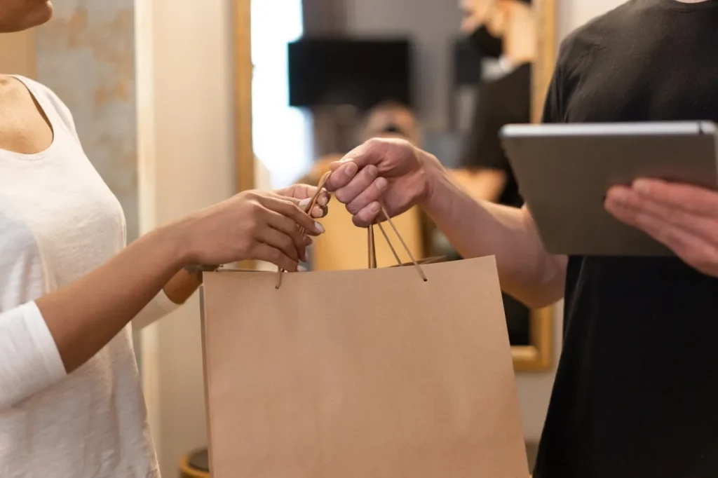 BidX Joins Worldeye to Strengthen E-Commerce Advertising Solutions