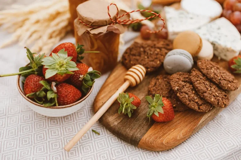 HelloFresh and Mike's Hot Honey Launch Limited-Edition S'mores Bundle for Summer
