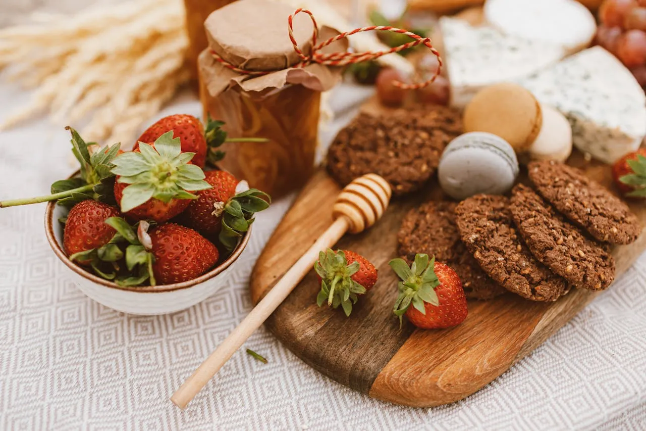 HelloFresh and Mike's Hot Honey Launch Limited-Edition S'mores Bundle for Summer