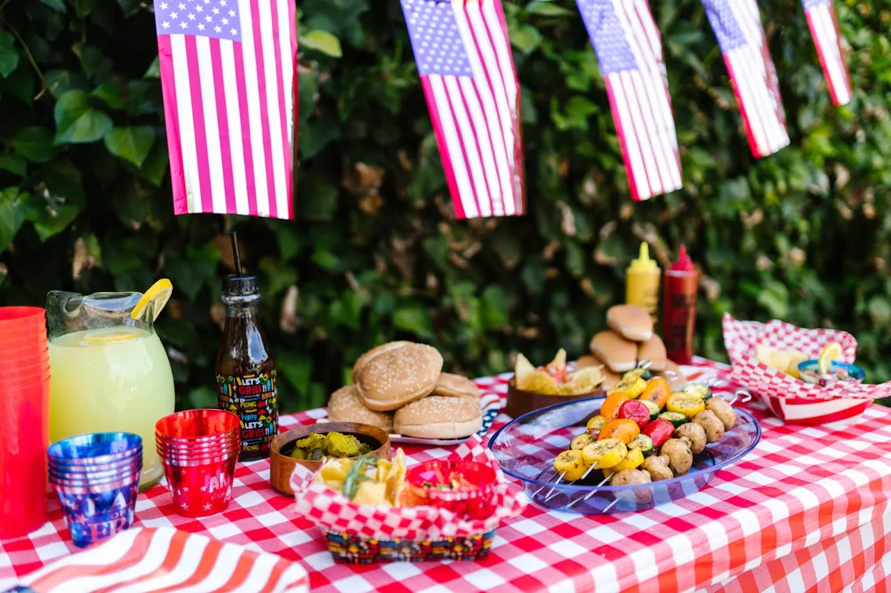 Luna Grill and YogaSix Team Up to Celebrate National Yoga Month with Food and Fitness Experiences