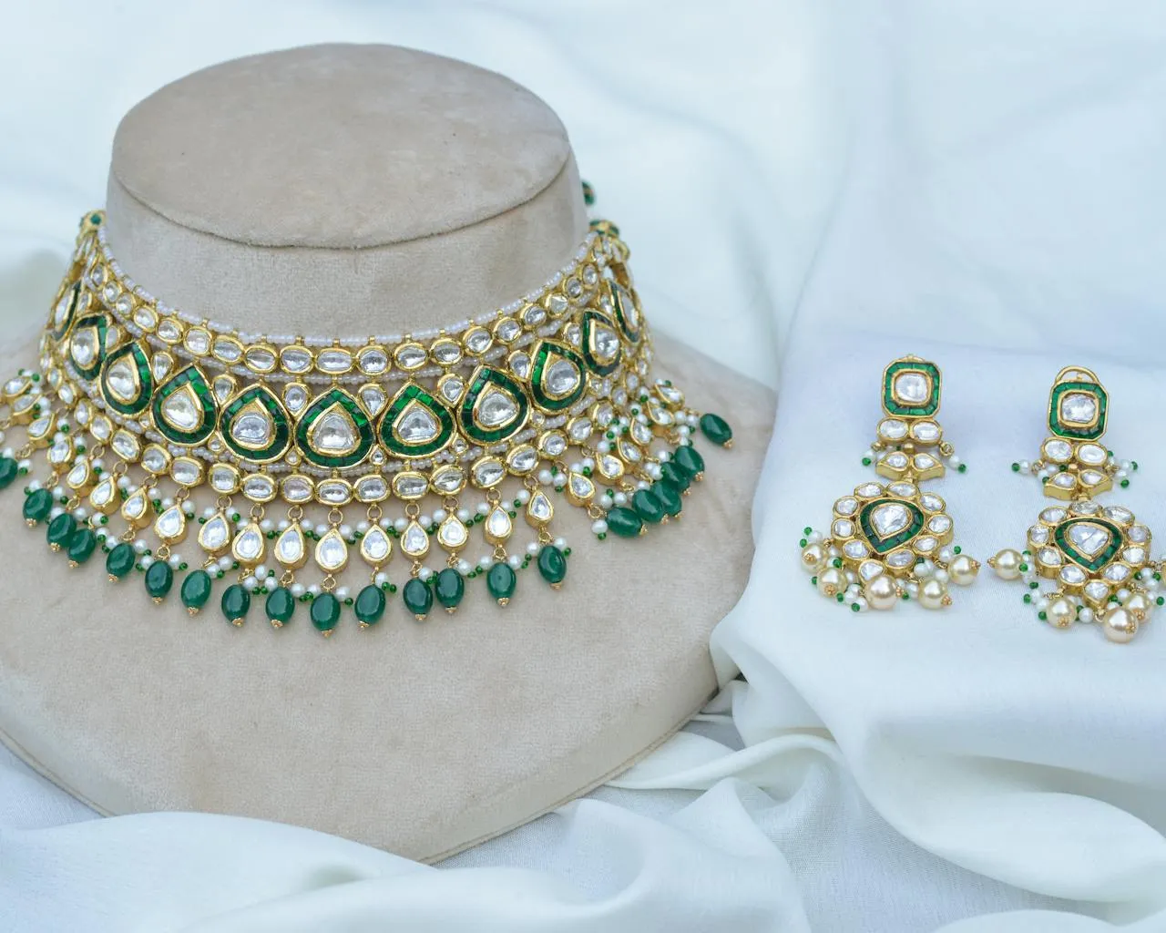 UK Costume Jewelry Outlook 2025–2033 Fashion, Online Retail, and Affordable Luxury Boost Growth