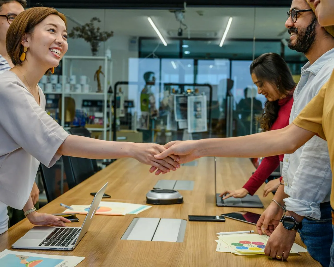 Logile and FrontlineXP Partner to Drive Store-Level Productivity Results in Retail