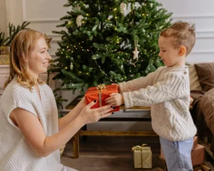 Walmart Gives Last Minute Shoppers More Time to Order Gifts